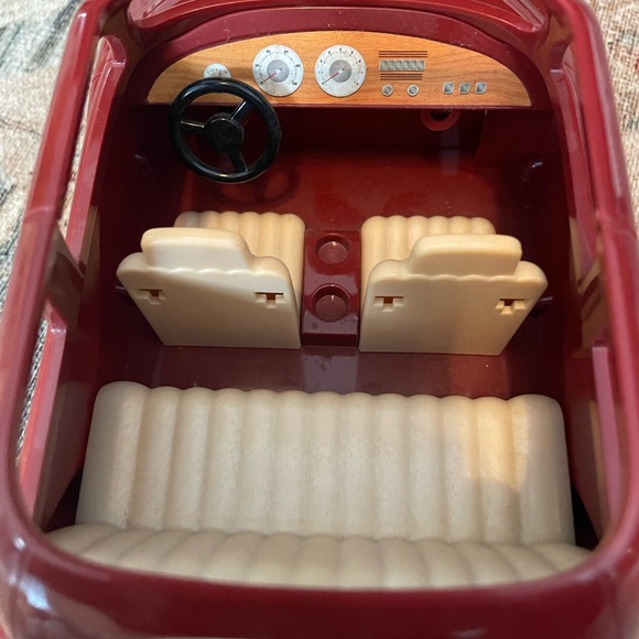 Calico Critters Cherry Cruiser with Dressy Cottontail Rabbits and Violin - Picture 6 of 7